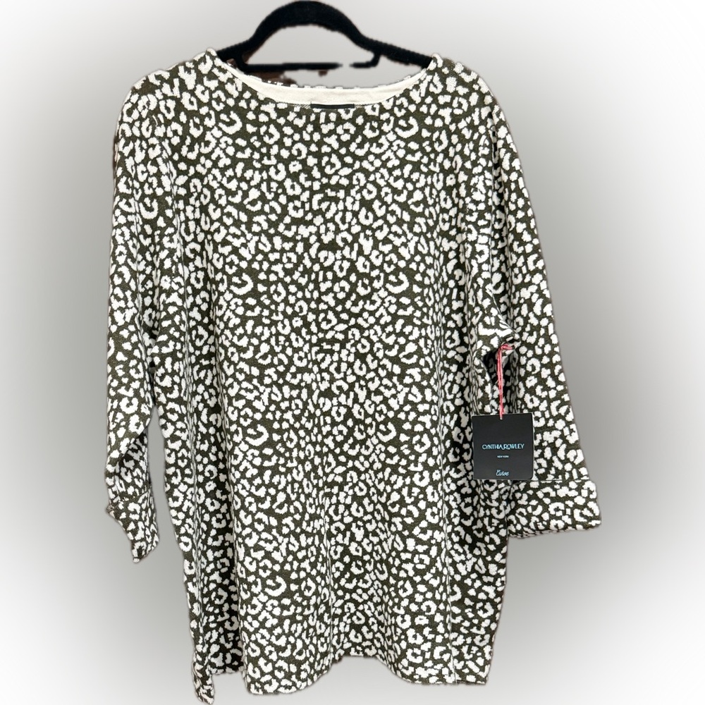 Cynthia Rowley Black and white animal Print sweater 3x.